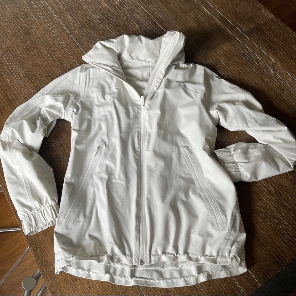 Lululemon Cream Jacket with packable hood 6 🤍